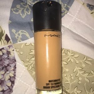 Mac cosmetics matchmaker SPF 15 foundation in 5.0